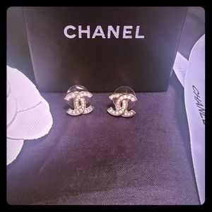 💛 Gold Chanel CC Studs 💛